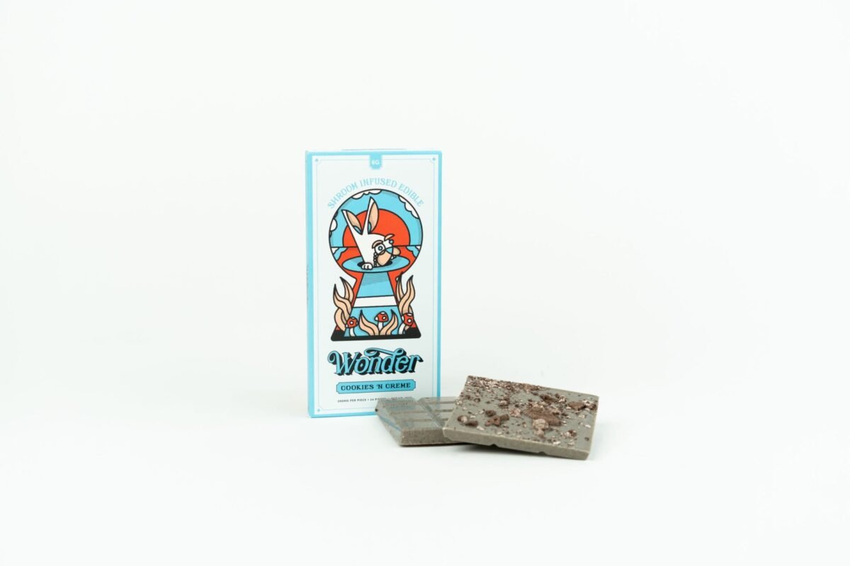 6g Cookies & Cream Shroom Chocolate - Image 2